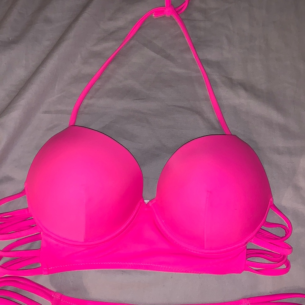 Halter top bikini